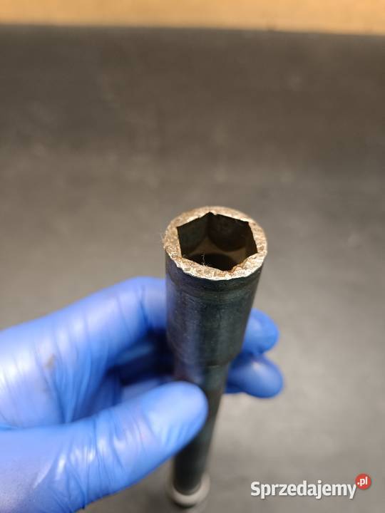 Oś ośka przód szpilka przednia koło części Gołaczewy