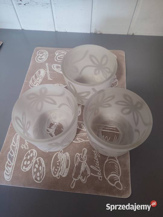 Klosze szklanne białe