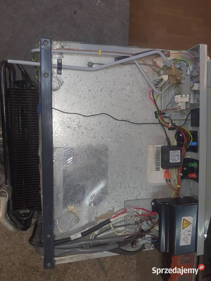 Lodówka 12V 230V na GAZ do kampera przyczepy Wałbrzych