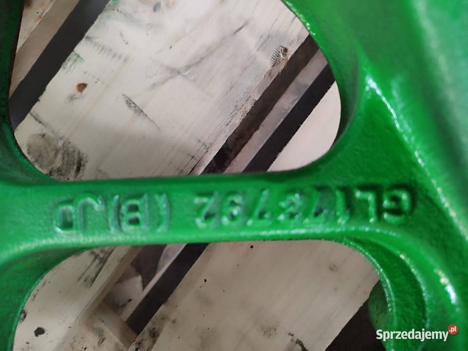 Wspornik osi przedniej GL173792 JOHN DEERE 6330 Wilkowo sprzedam