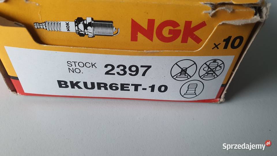 Świece NGK BKUR6ET10 trzyelektrodowe nowe Pietrzykowice