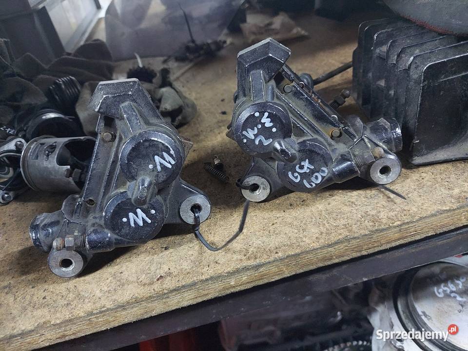 Suzuki GSX 600 f katana zaciski zacisk przód Jelenia Góra