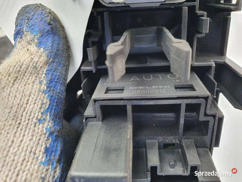 PRZYCISK RENAULT MEGANE osobowe Lipno