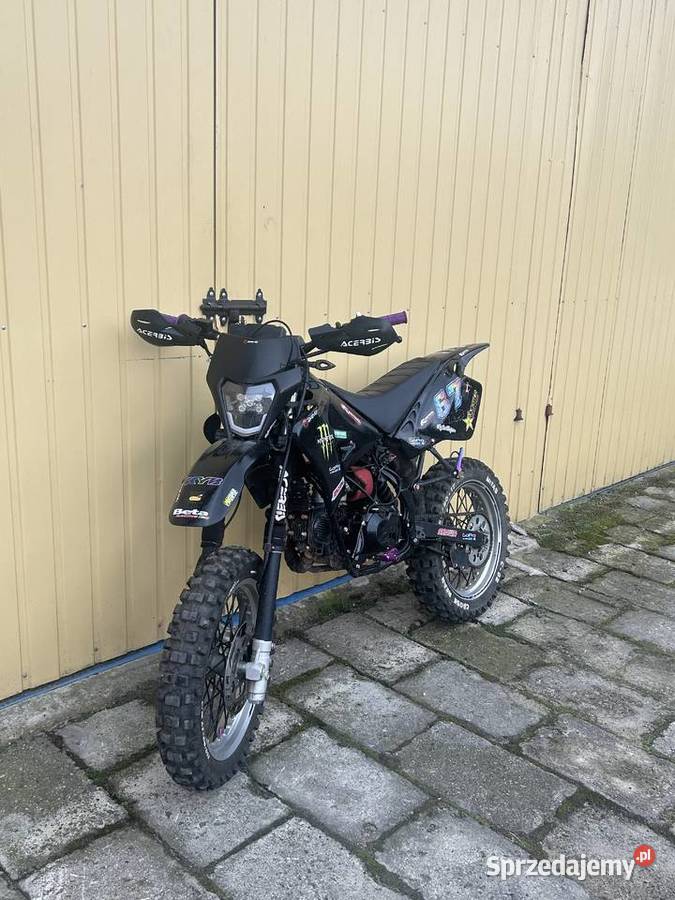 Sprzedam bete rr 50 swap na moretti 140 4t czarny Zawalów-Kolonia
