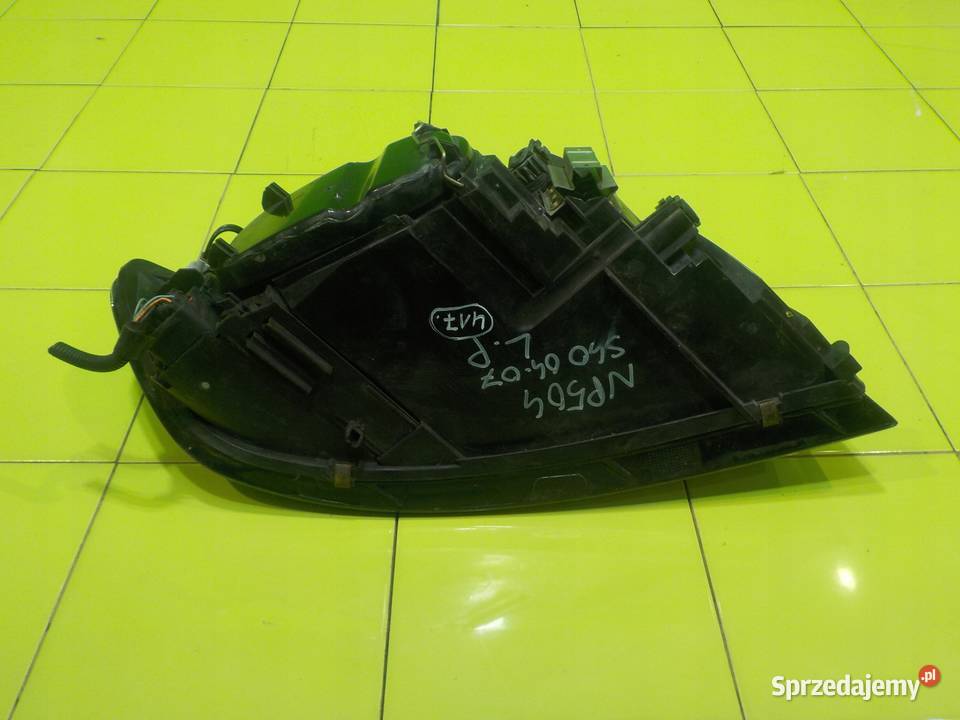 VOLVO S40 II 07r SEDAN 4D lampa lewa przod