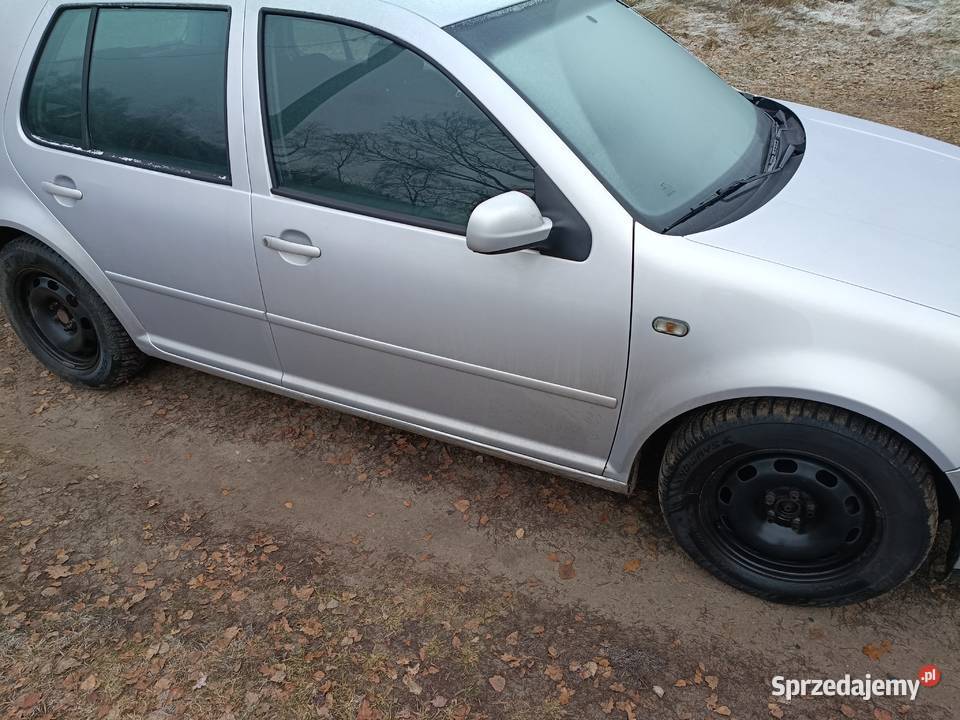 Sprzedam golf 4 16 8v benzynalpg nieuszkodzony Maliniec sprzedam