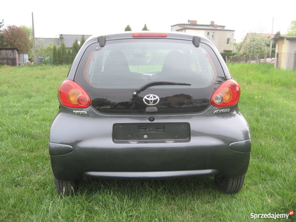 Toyota Aygo stan igła opony nowe 5 drzwiowa Knurów