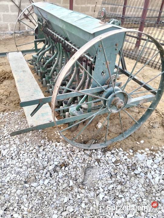 Siewnik zbożowy 19 lejków nieuszkodzony Huta Koszary sprzedam