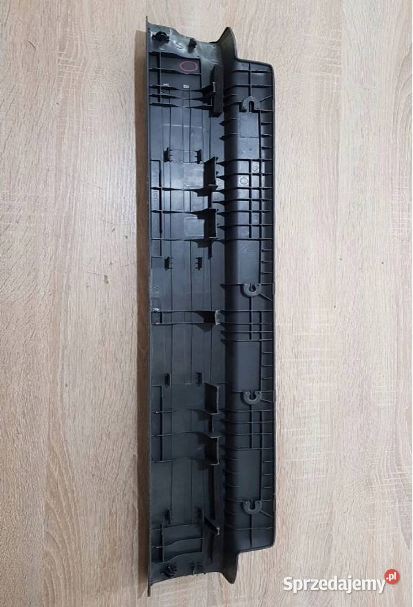 Osłona nakładka progu prawy przód Land Cruiser osobowe