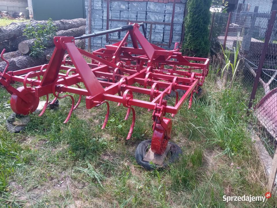 Agregat uprawowy przedsiewny z podwójnymi wałami