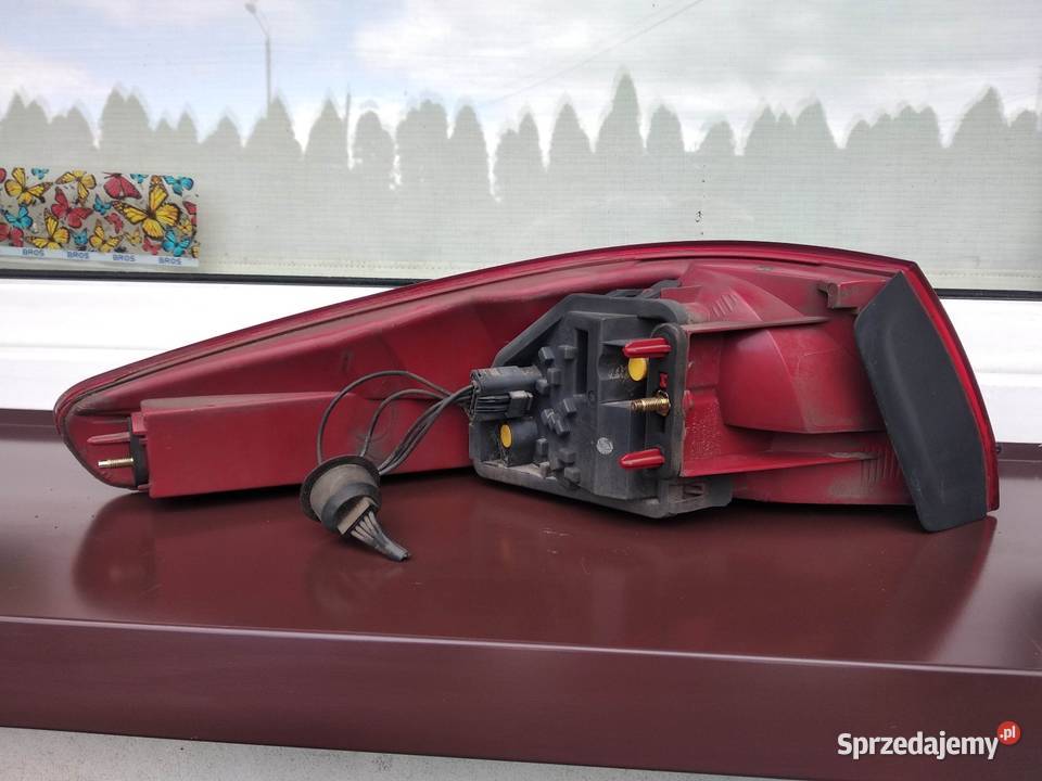 Peugeot 607 LIFT lampa tył tylna prawa narożna w sprzedam