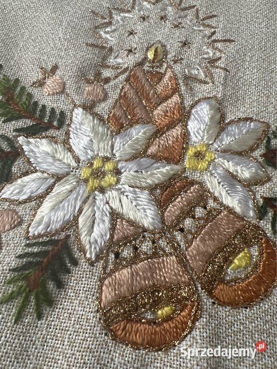 Bieżnik ręcznie haftowany rękodzieło Obrusy i serwety Zabrze