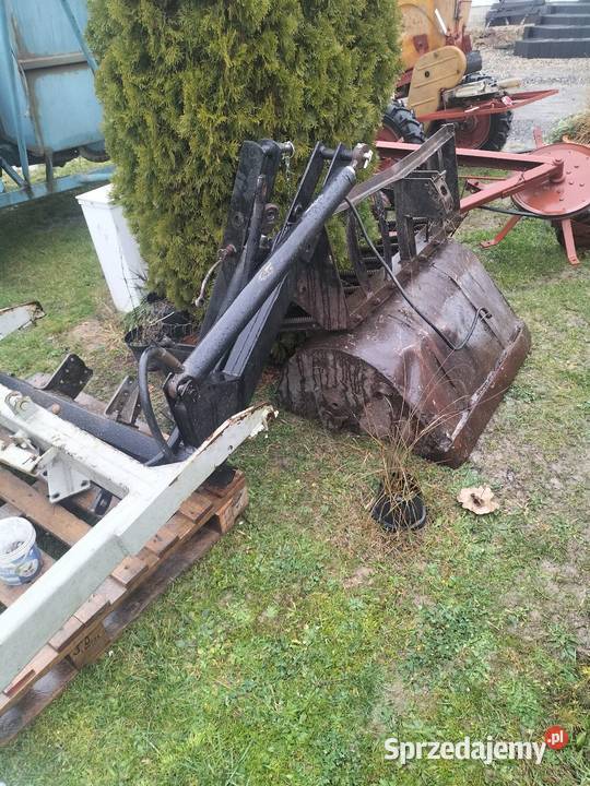 Ładowacz tur do ciągnika C 330 Kielce