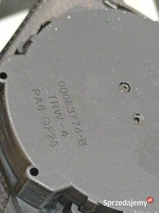 PAS BEZPIECZEŃSTWA PRAWY LEWY TYŁ KANAPY ZAPINKA