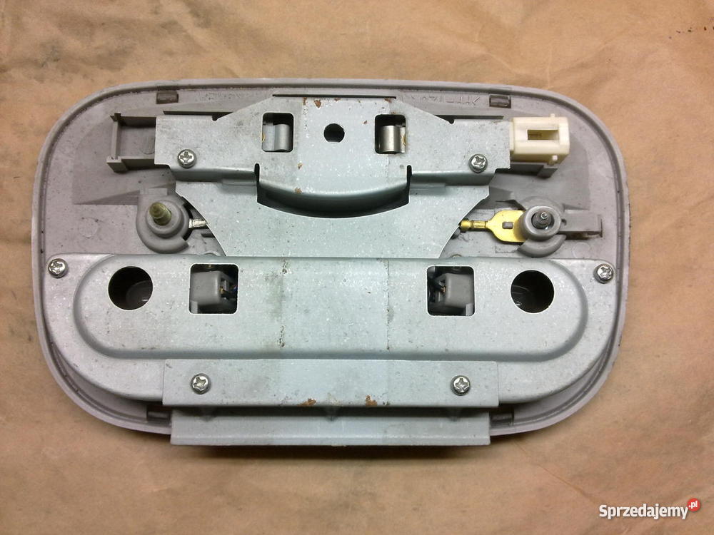 Ford Ranger 06 lampka kabiny przód sprzedam