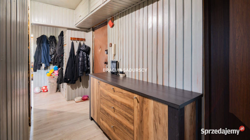 Sprzedaż mieszkania 6263m2 4 pokoje Kraków os 62.63m2