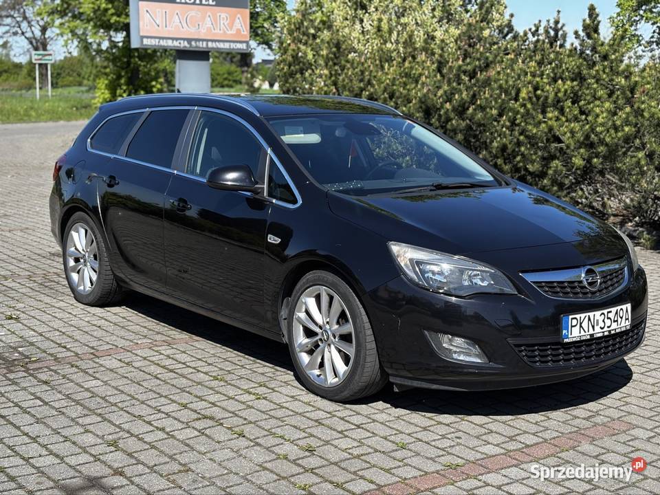 Opel Astra J 17CDTI 2011r kupiony w Polsce Konin sprzedam