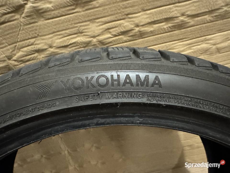 opony zimowe 2 Yokohama Bluearth 23535 R19 91W Yokohama sprzedam