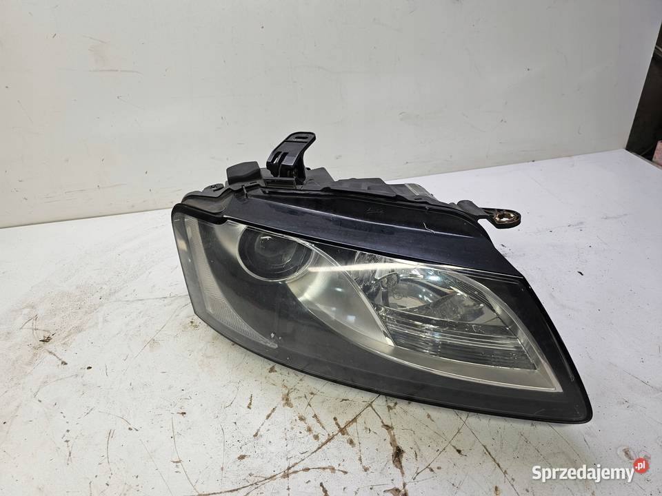 REFLEKTOR PRAWY PRZÓD AUDI A5 8T0941004AB Przystajń