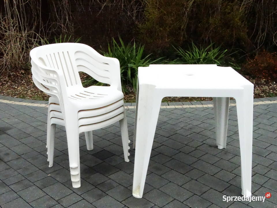 Zestaw mebli ogrodowych stolik cztery krzesła lubelskie Biłgoraj