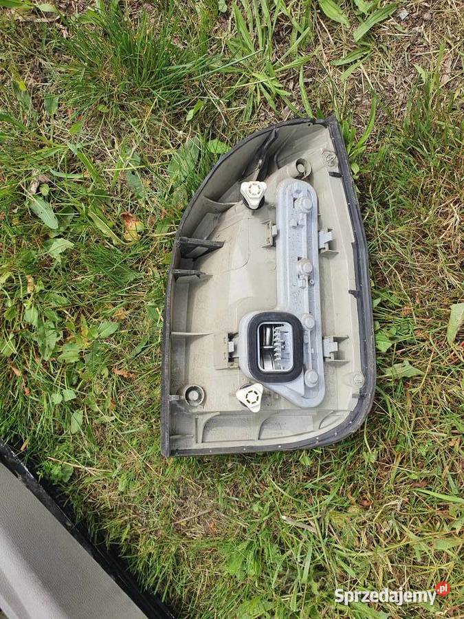 Lampa tylna lewa lewy tył Opel Zafira A lift