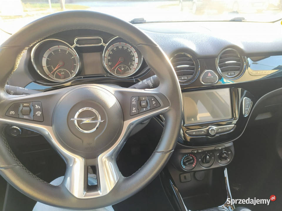 Opel Adam 12 70Samochód wysokiej klasy z małym 1229cm3 Łódź sprzedam