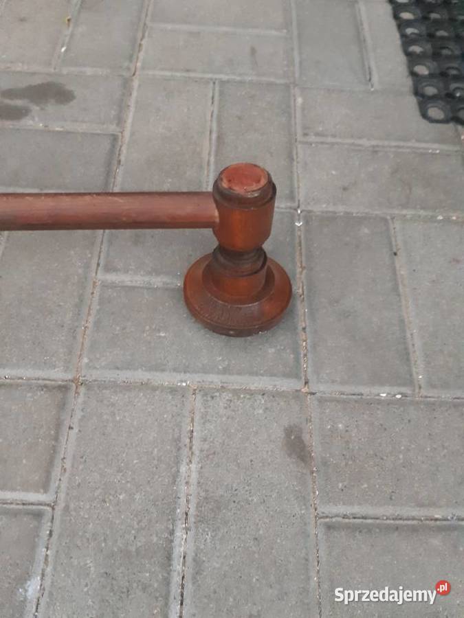 Karnisz z drzewa 110 Wiśniowa Góra