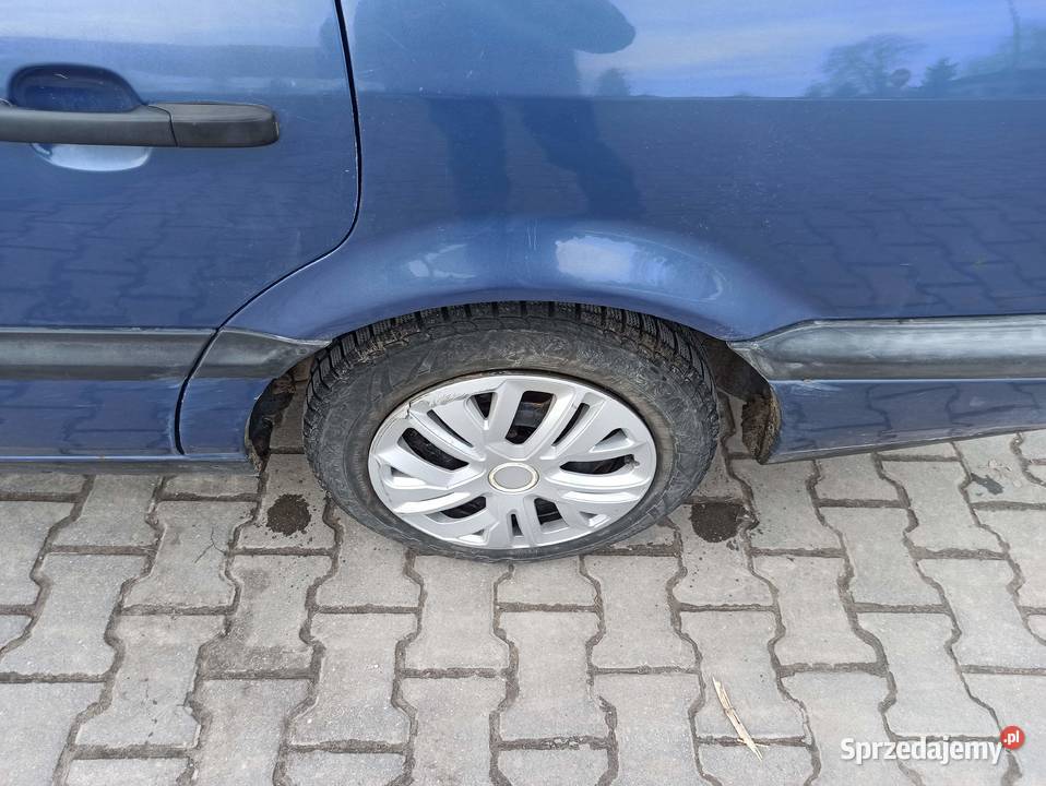 Passat B4 Kombi Gaz Ładny stan Rok produkcji 1994 Opatów