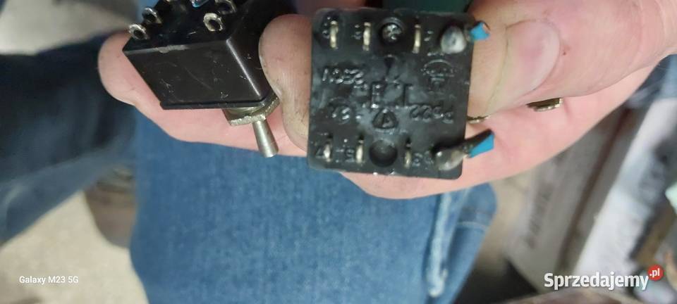Włączniwyłącznik bakielit prl unitra 250v2a Warszawa sprzedam