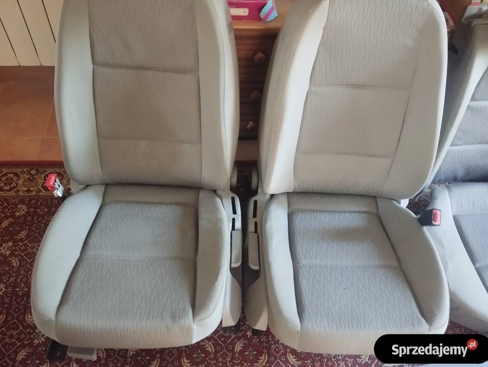 Fotele Audi A4 B7 komplet przódtył szare zadbane Rok produkcji 2005 Krosno