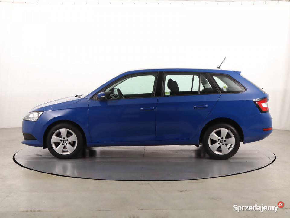 Skoda Fabia 10 TSI niebieski Katowice