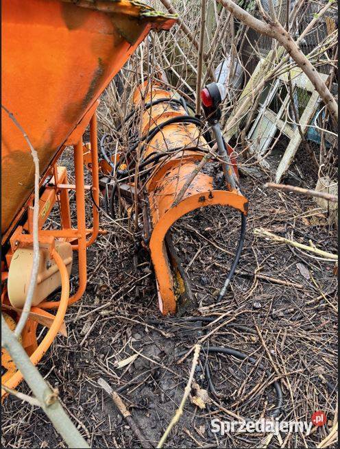Syndyk sprzeda pług do odśnieżania Myszewko