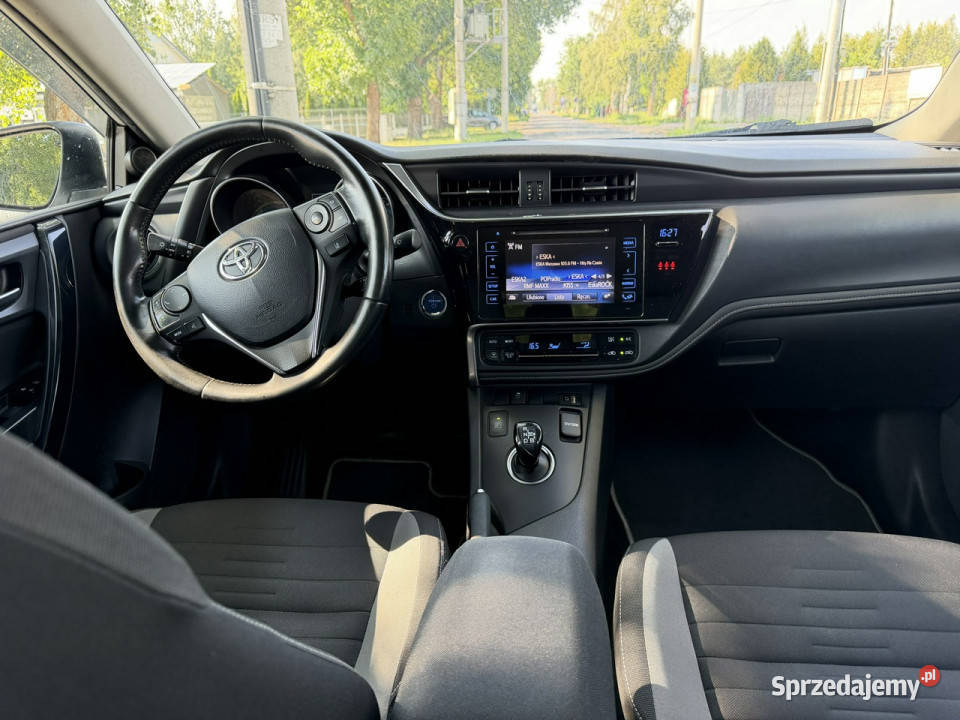 Toyota Auris 18 HSD 136 Serwisowany Kamera Ładny czujnik deszczu Samochody osobowe mazowieckie sprzedam