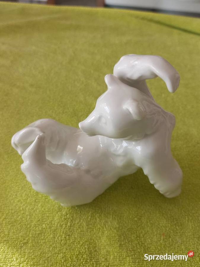 Figurka porcelanowa Niedźwiedź bawiący się KPM Porcelana i szkło