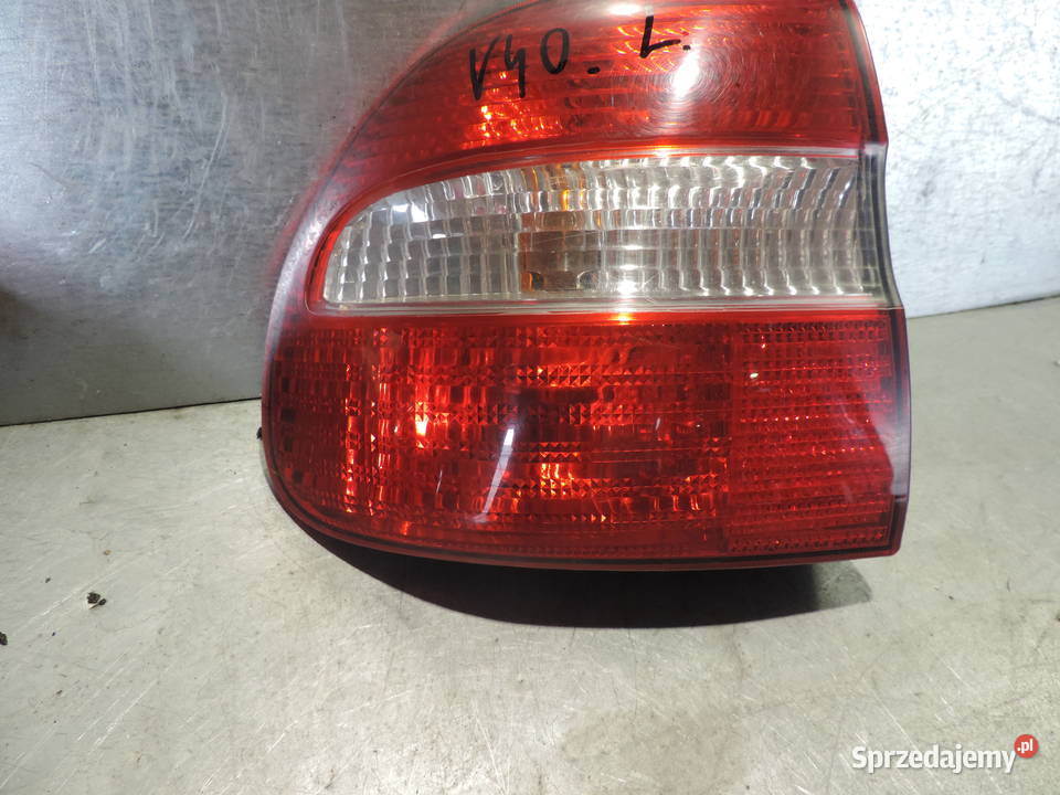 VOLVO V40 LIFT LAMPA TYŁ LEWA Nowy Sącz