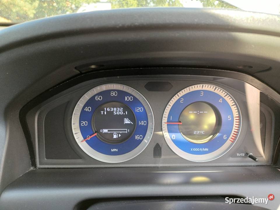 Volvo XC60 R design 10r D5 205 manual 47746 Łask