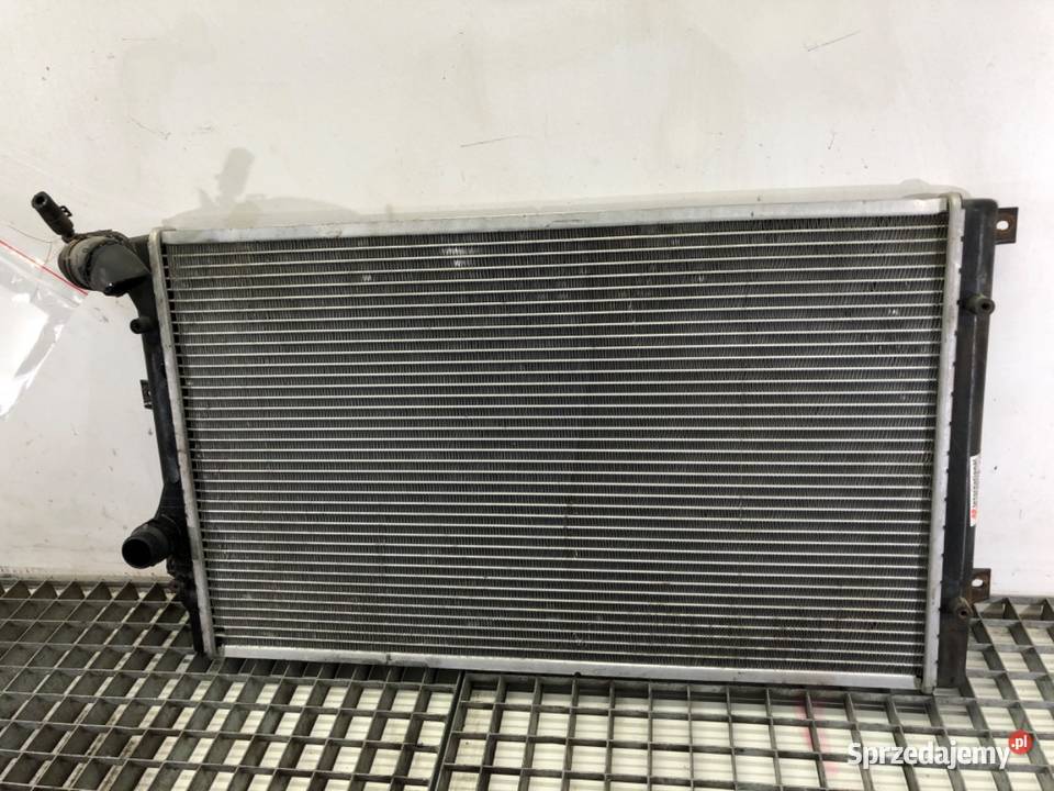 CHŁODNICA WODY VW GOLF V 19 105 0310 RADIATOR osobowe