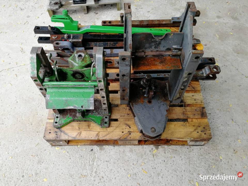 Zaczepy górny dolny do traktora massey renault Koło
