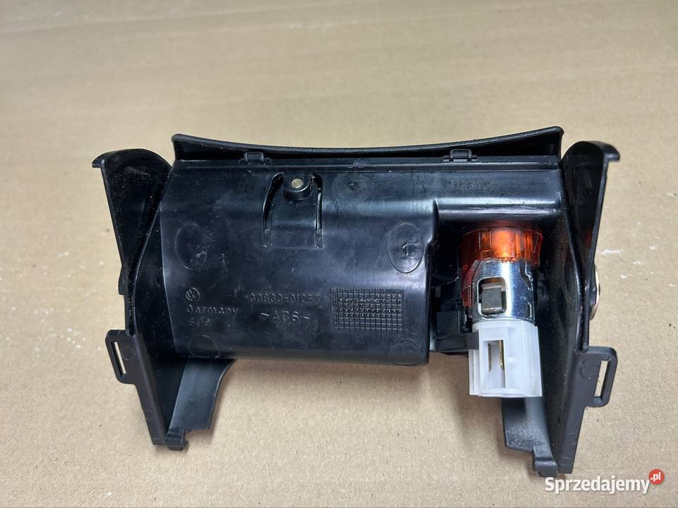 Popielniczka Passat b5 sedan kombi 3b0857961s Pozostałe Grudziądz