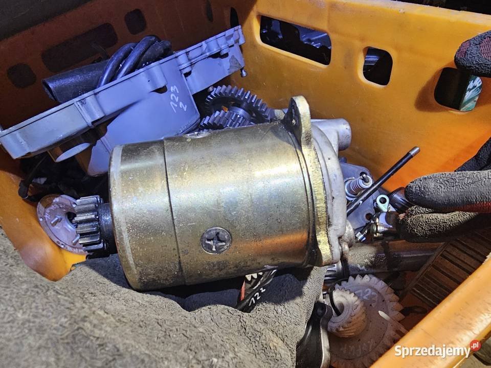 Aprilia Pegaso 125 Rotax 123 rozrusznik starter