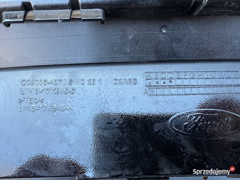 Środkowa kratka zderzaka przód Ford kuga mk3 Rok produkcji 2023 wielkopolskie Międzychód sprzedam