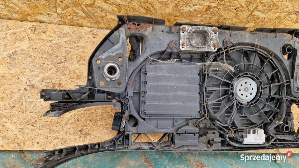 AUDI A4 B6 20 BENZYNA PAS PRZEDNI KOMPLET Słowikowo