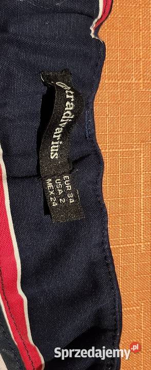 Krótkie spodenki damskie Stradivarius