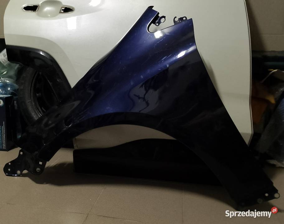 Błotnik lewy przód przedni toyota corolla e21 Rzeszów