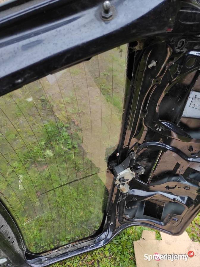 Tylna klapa Audi A4 b6 części blacharskie Wieliczka