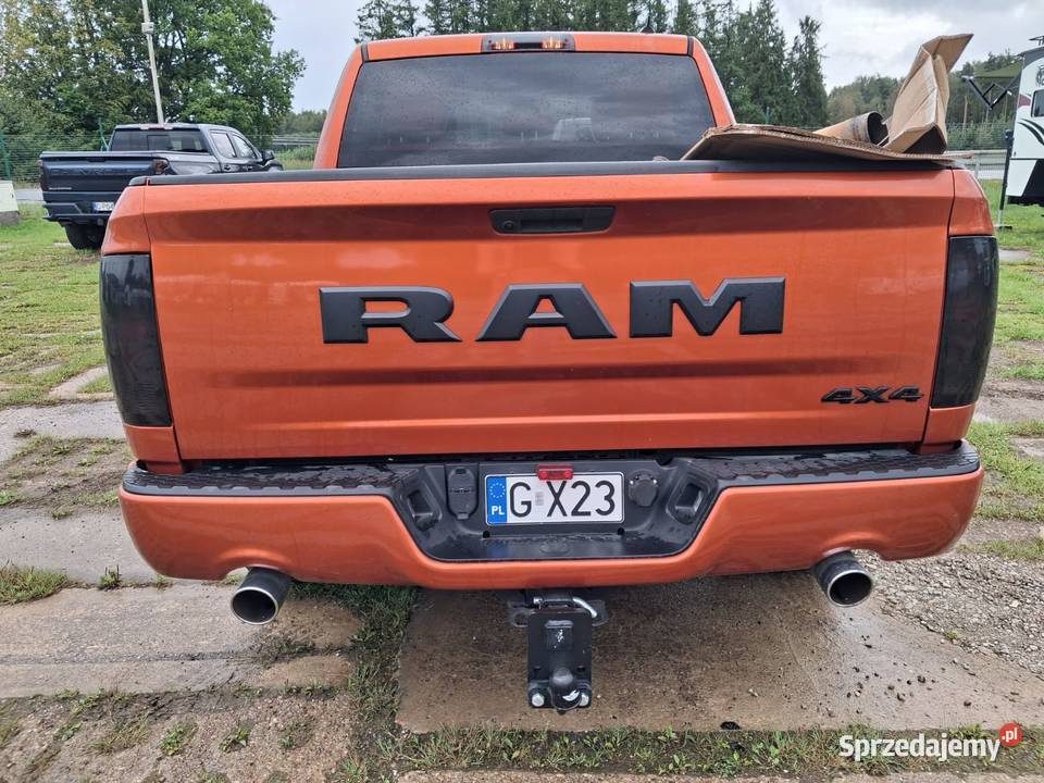 Dodge Ram CLASSIC 2020 4x4 CrewCab 57 HEMI 400 RAM Sierakowice