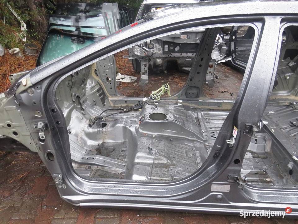 PRÓG SŁUPEK LEWY BOK CIVIC IX HB NH737M Progi