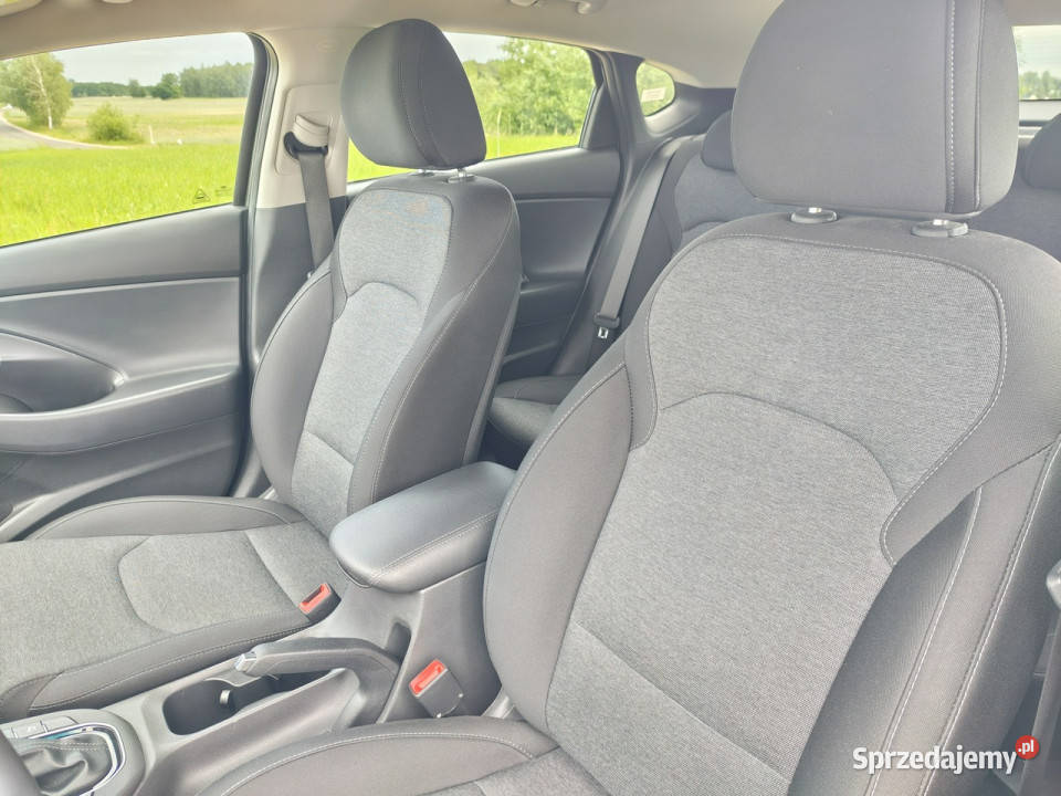 Hyundai i30 Fastback 15 TGDi Automat 7DCT 48V światła przeciwmgielne Włocławek