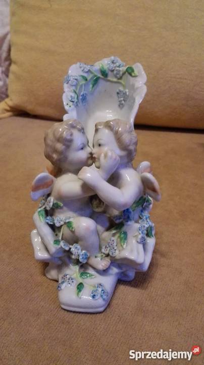 Piękna stara figurka