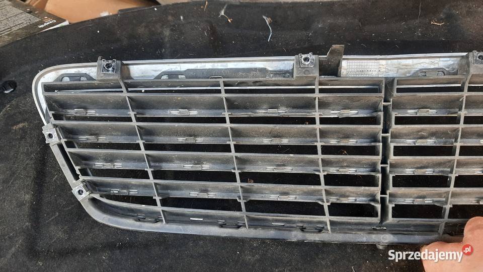 gril atrapa chłodnicy mercedes c w203 kombi Korzeńsko sprzedam